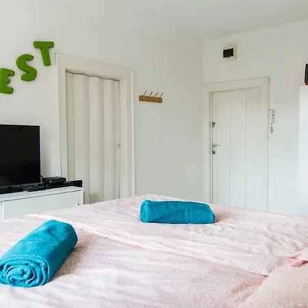 Queen Bed * Budapest