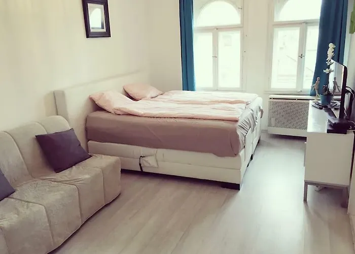 Queen Bed * Boedapest