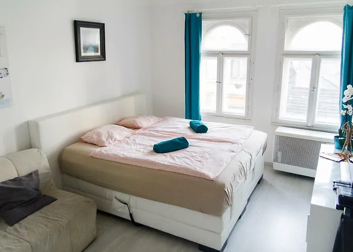 Queen Bed * Boedapest