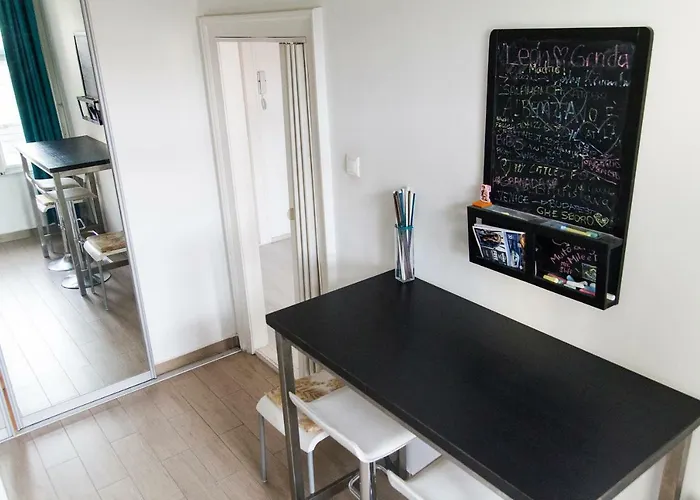 Queen Bed * Boedapest