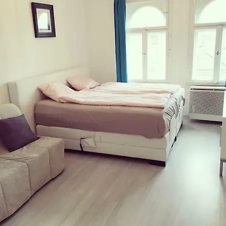 Queen Bed * ブダペスト