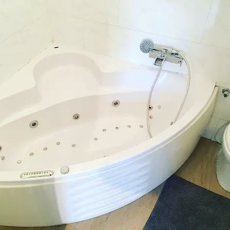 Queen Bed ブダペスト
