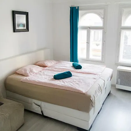 Queen Bed * Budapest