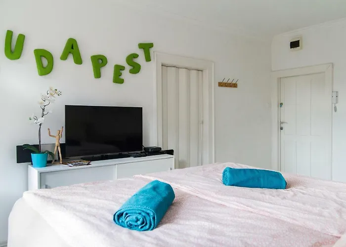 Queen Bed Budapest